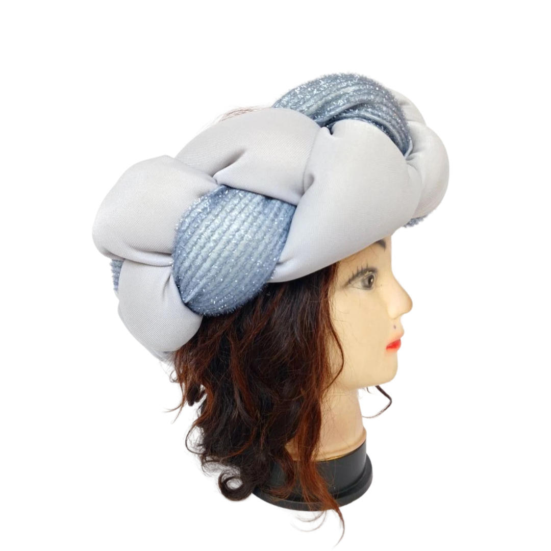 Gros bandeau natté gris avec grosse fleur arrière