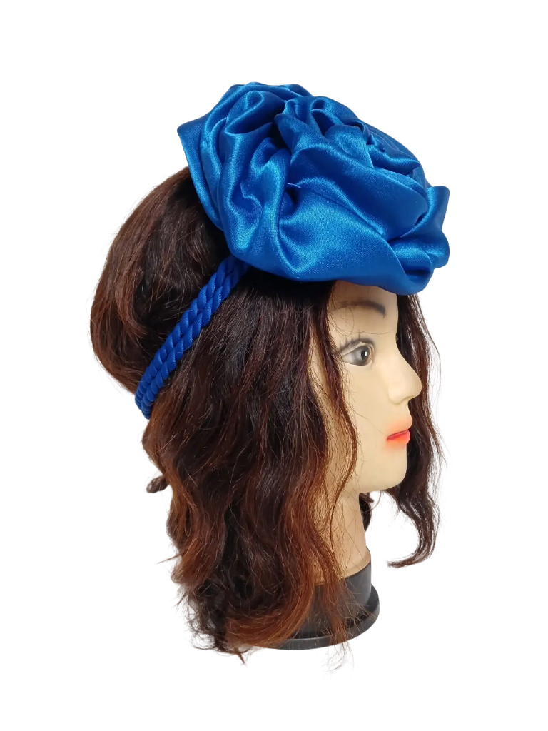 Bandeau bleu à corde avec fleur