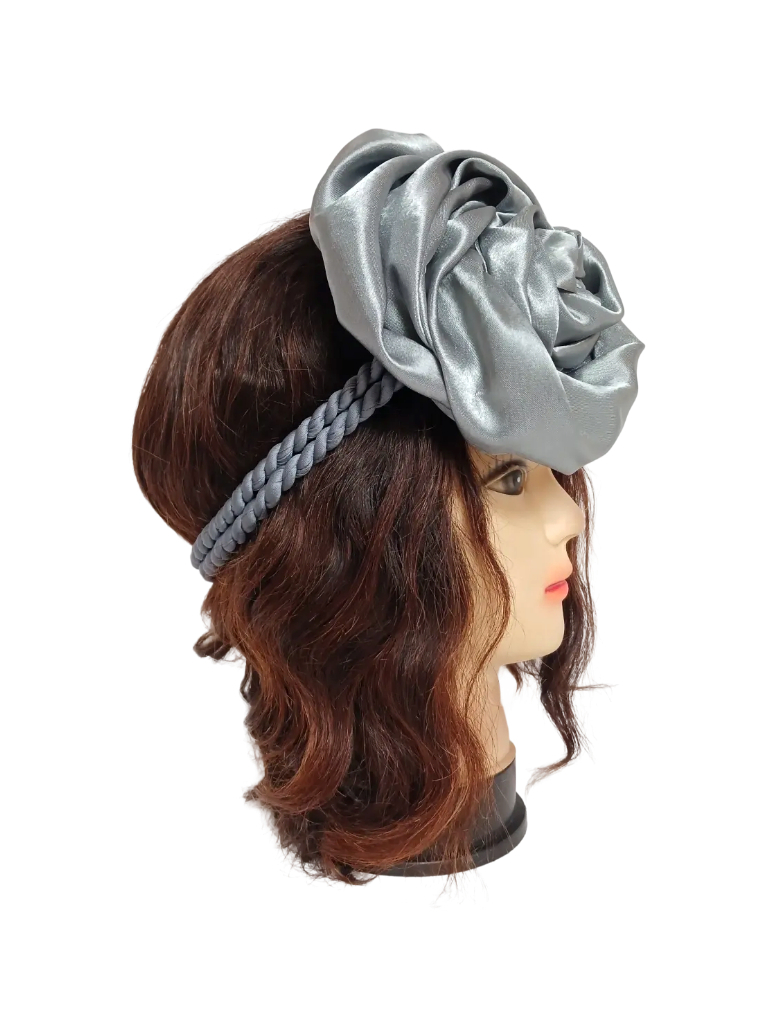 Bandeau gris à corde avec fleur