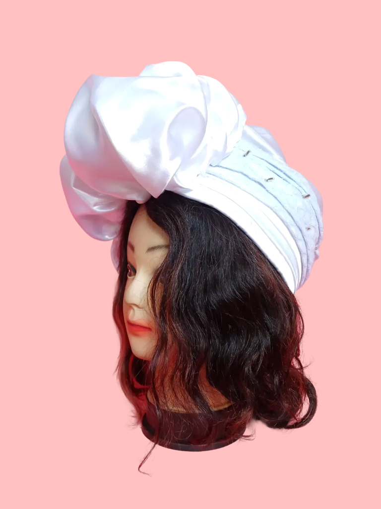 Turban chapeau blanc
